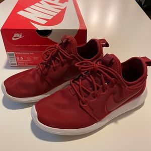 Women’s Nike Roshe Two in Dark Cayenne
